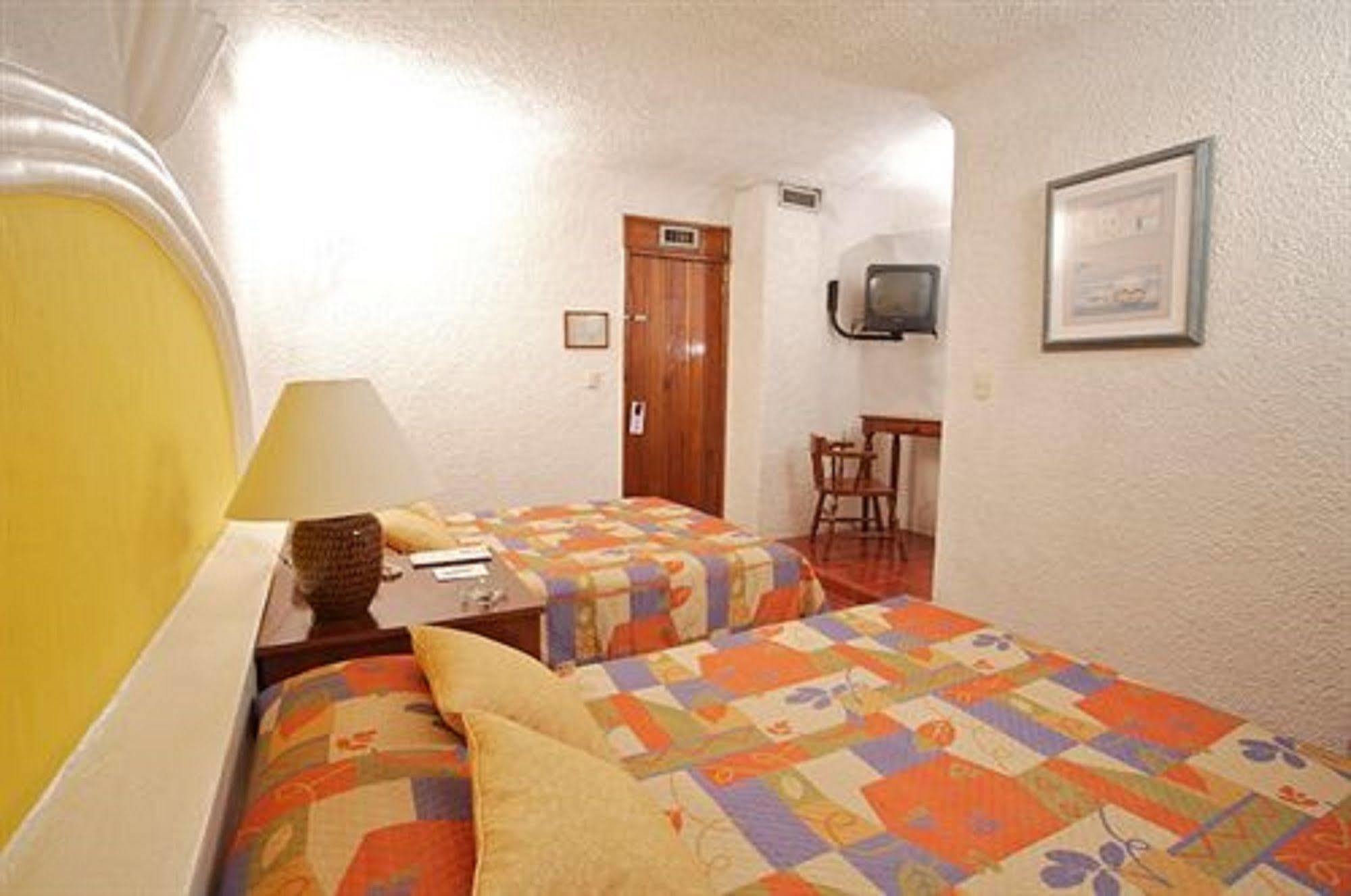 Hotel Antillano Cancún Exterior foto